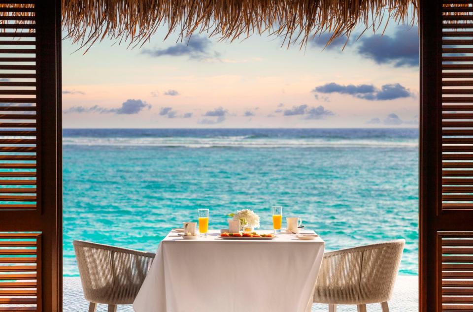 Enjoy an eye-popping breakfast on your terrace at One & Only Reethi Rah (One & Only Reethi Rah)