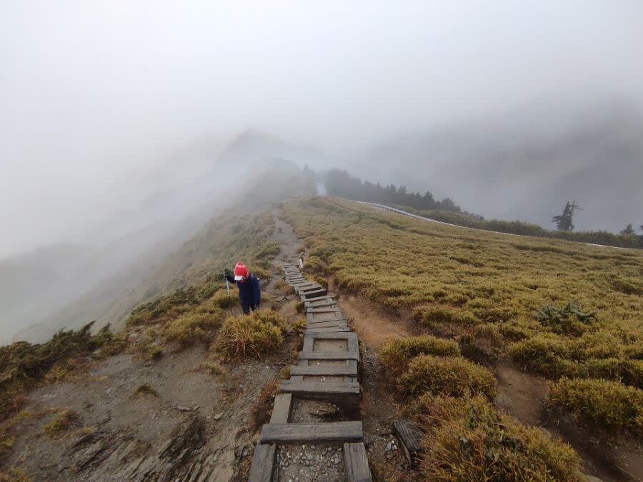 圖／台灣高山景色迷人，卻潛藏危機，登山前一定要有充分準備，安全下山。（圖／本報資料照）