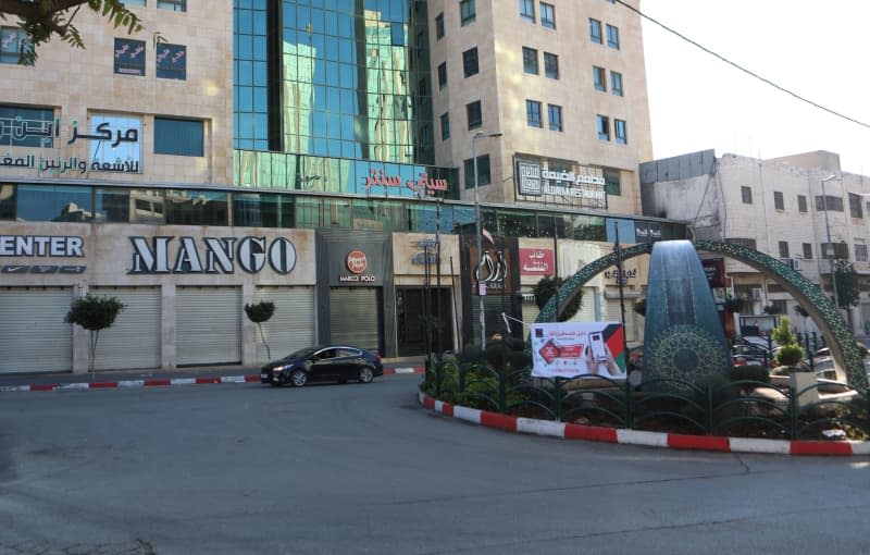 Shops are closed during a general strike in the city of Hebron in the occupied West Bank. The Palestinian Authority announced a general strike for 03 January in protest against the killing of Hamas deputy leader Saleh al-Aruri in Beirut the previous day. Mamoun Wazwaz/APA Images via ZUMA Press Wire/dpa