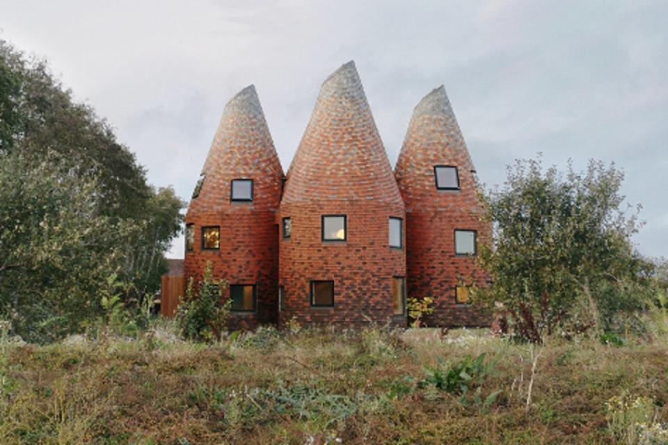 Even the mirrors, sinks and lights are spherical in this converted oast house in Kent (RIBA)