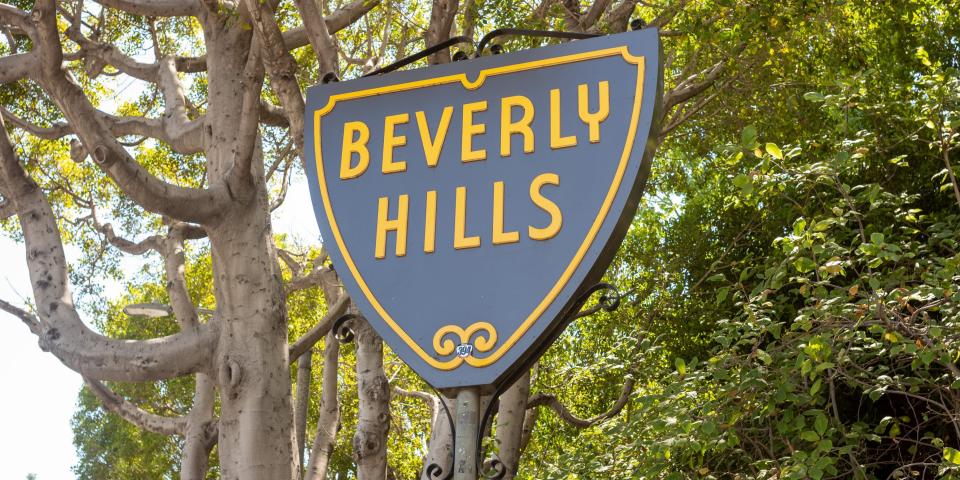 beverly hills street sign