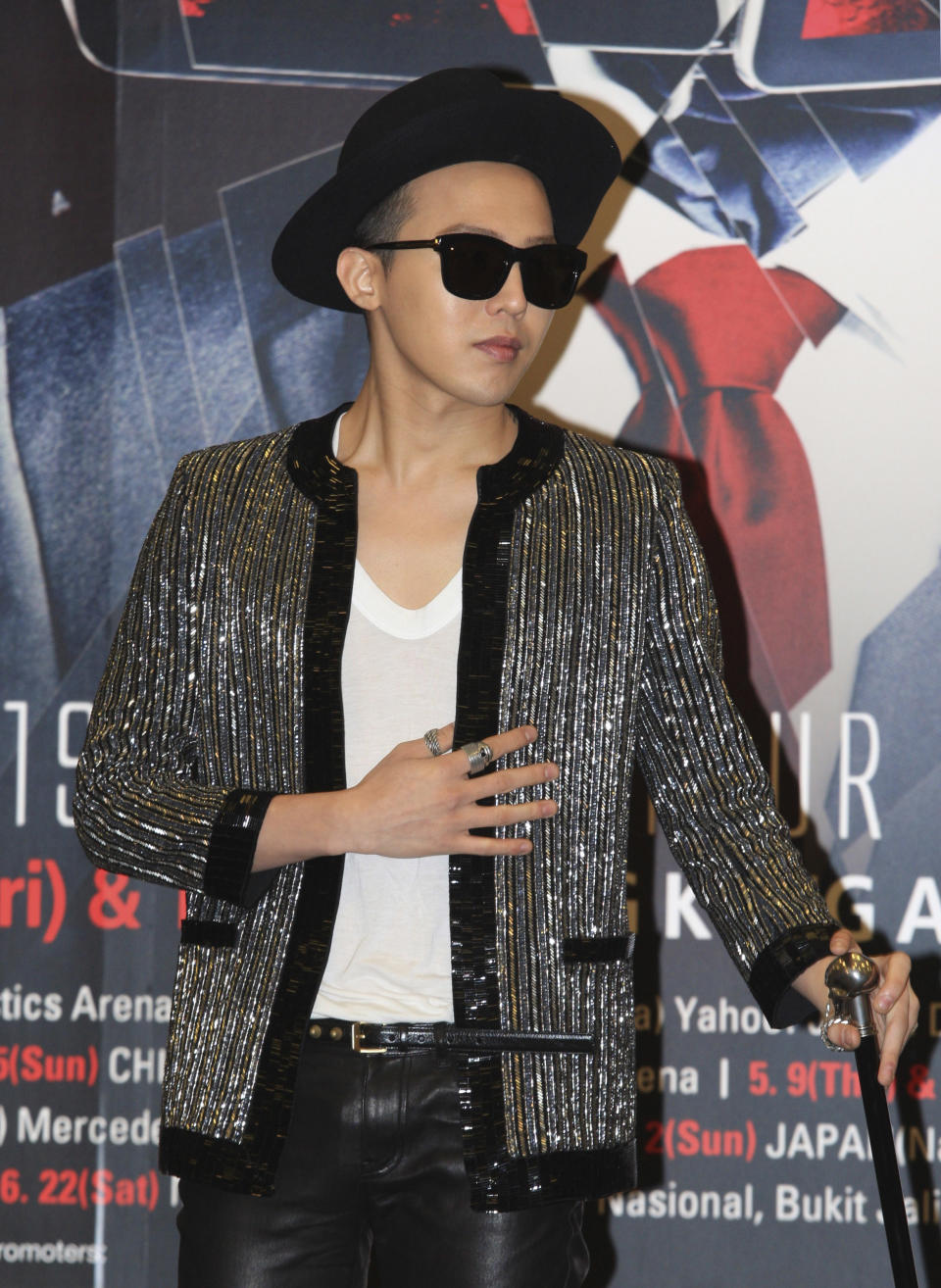 South Korean singer G-Dragon attends a news conference to promote his world concert tour "One of a Kind" in Hong Kong Friday, May 17, 2013. G-Dragon will hold his concert in May 17 and 18 here. (AP Photo)