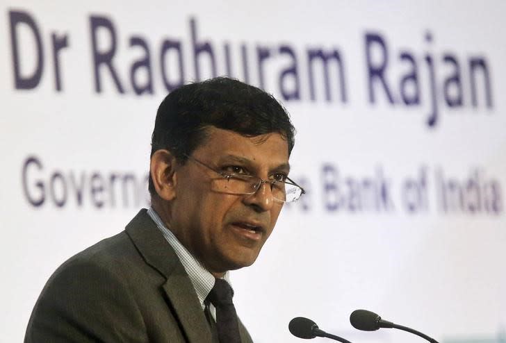 Reserve Bank of India (RBI) Governor Raghuram Rajan speaks during a gathering of industrialists and bankers in Mumbai, India, September 18, 2015. REUTERS/Shailesh Andrade