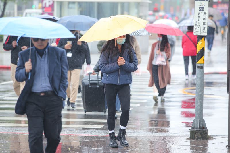 ▲氣象局表示，今（9）日入夜後將全台有雨。（圖／記者葉政勳攝）