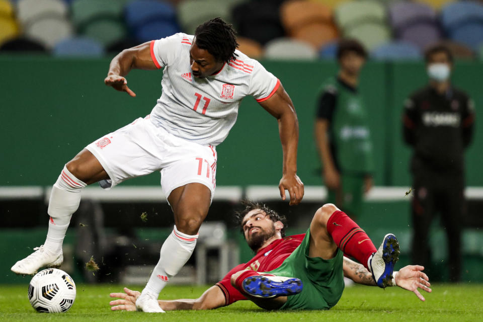 Adama Traoré durante el amistoso de España ante Portugal en Lisboa. (Foto: David S. Bustamante / Soccrates / Getty Images).