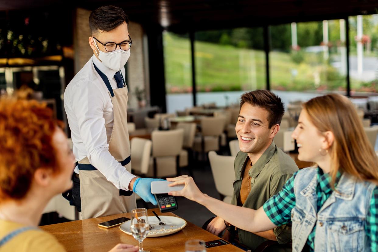 Servers are feeling the squeeze of labour market shortages (Getty Images/iStockphoto)