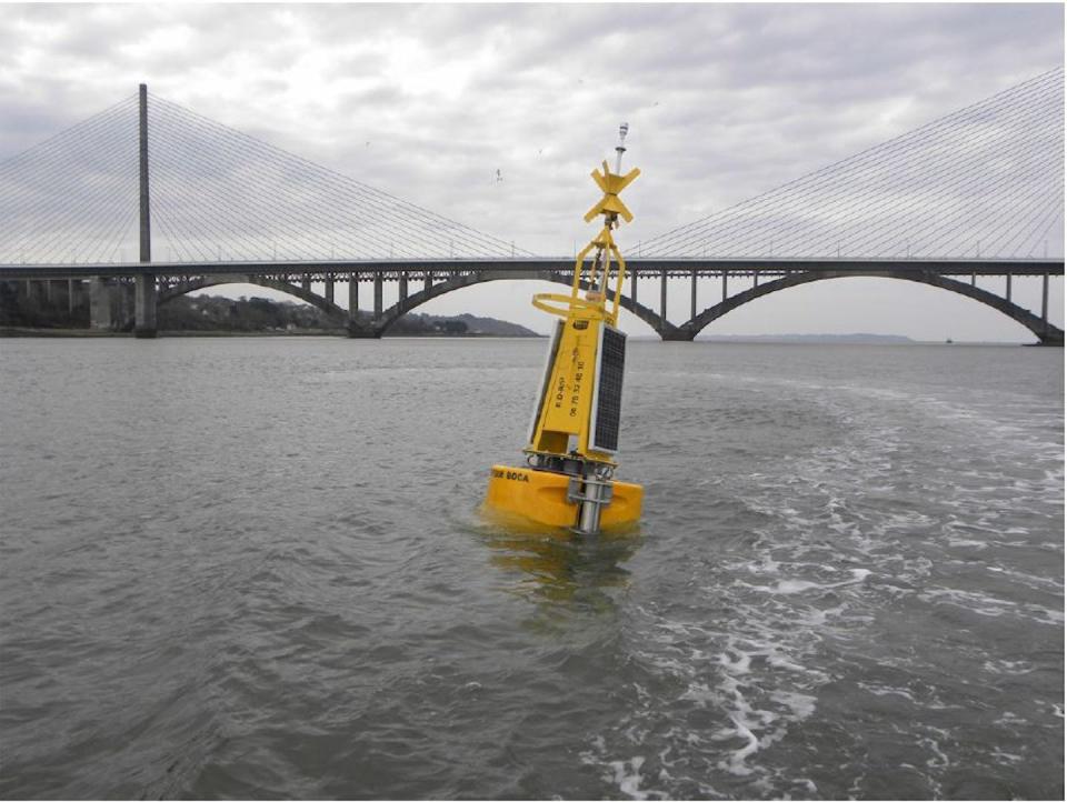 La Bouée d’Observation Côtière Autonome (BOCA) au débouché de l’estuaire de l’Elorn en rade de Brest. Georges Chapalain, Cerema, Fourni par l'auteur