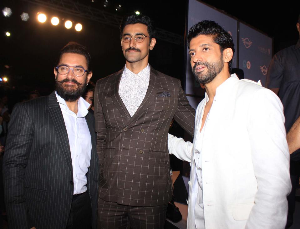 Bollywood meets fashion at 'Van Heusen and GQ Fashion Nights 2016' finale