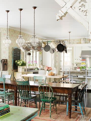 15 Cottage-Style Homes with Cozy Charm