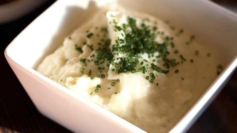 mashed potatoes with chives