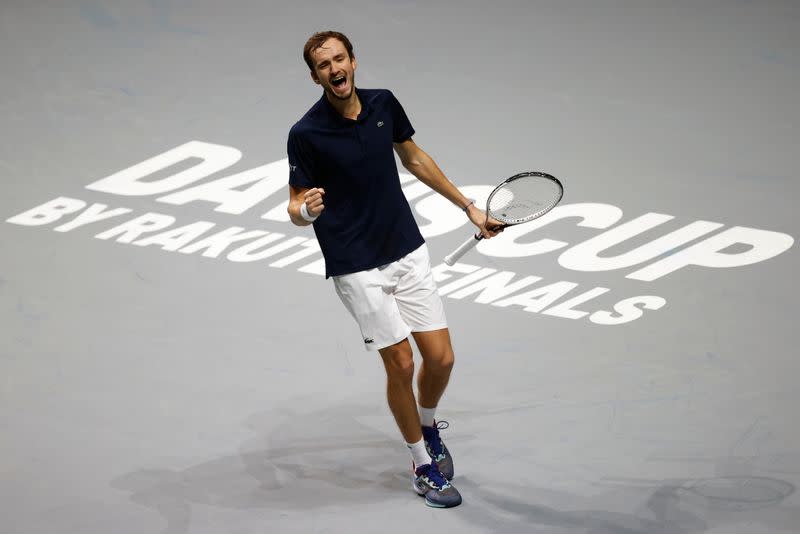 El tenista ruso Daniil Medvedev durante su partido en la final de la Copa Davis ante el croata Marin Cilic, en el Madrid Arena, Madrid, España