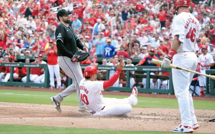 MLB: St. Louis Cardinals dominate Arizona Diamondbacks