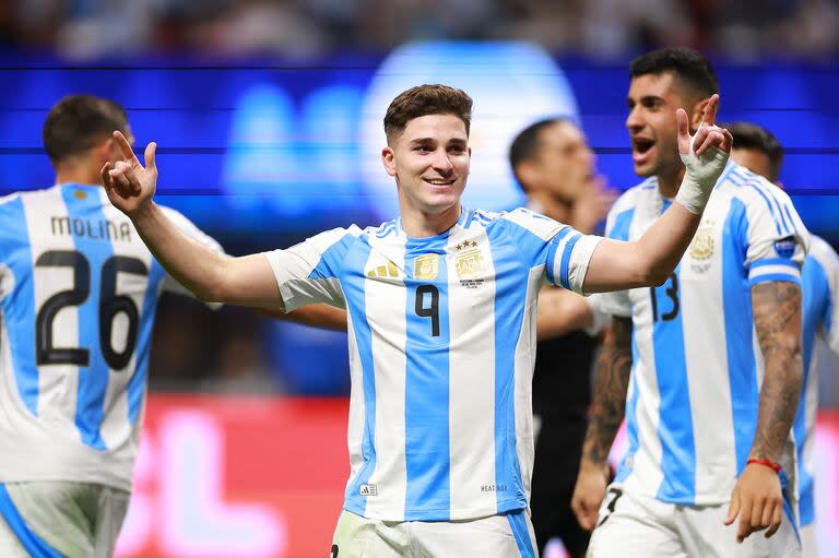 Julián Álvarez es el único argentino, además de Lautaro Martínez, que anotó en esta copa