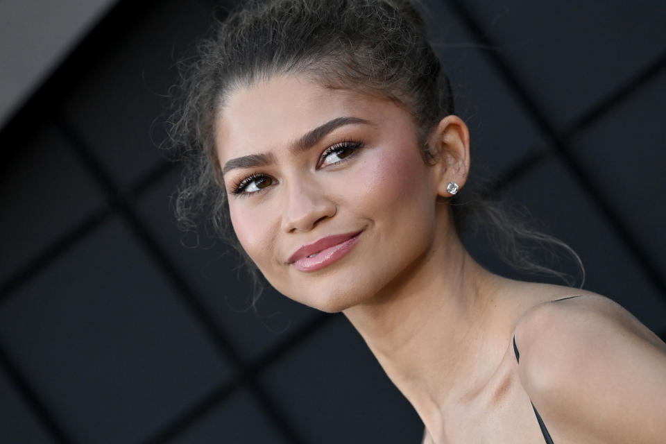 LOS ANGELES, CALIFORNIA - APRIL 16: Zendaya attends the Los Angeles Premiere of Amazon MGM Studios 