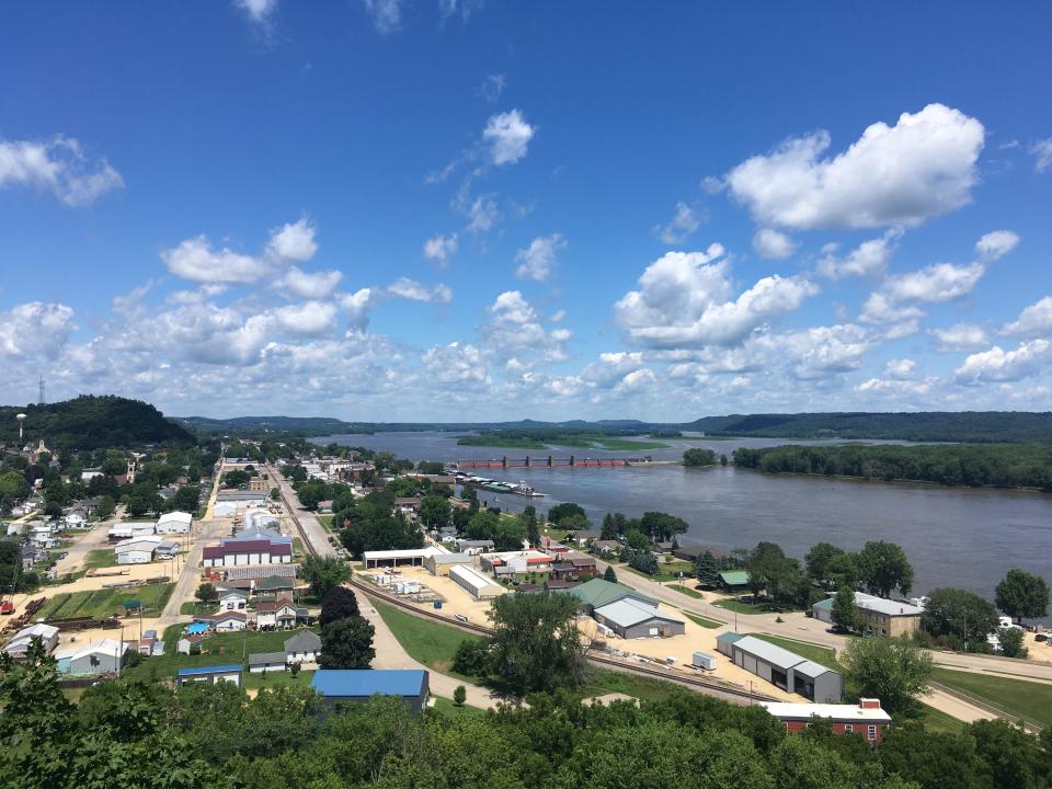 Bellevue State Park overlooks the Mississippi River.