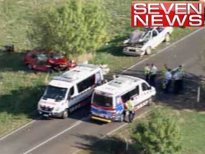 <p>One dead in horror car crash</p>