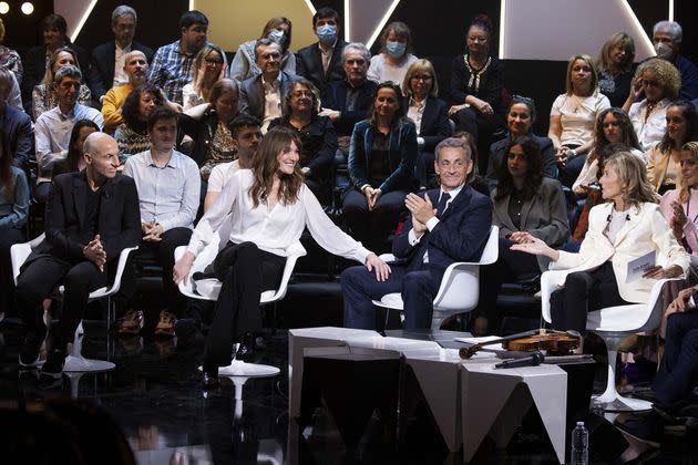 <p>Carla Bruni et Nicolas Sarkozy dans l'émission "Le Grand Echiquier", diffusée le 1er juillet sur France 2. </p>