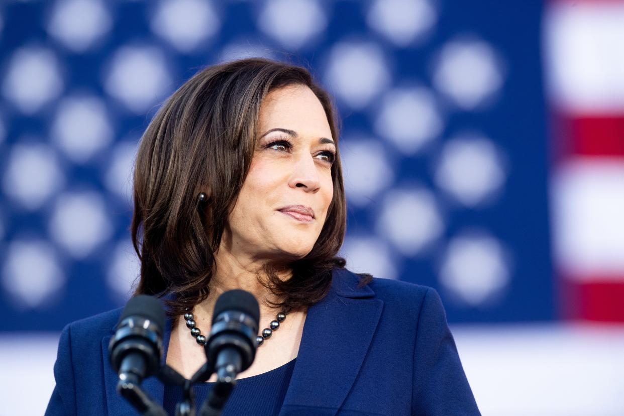 California&rsquo;s Sen. Kamala Harris at her presidential campaign rally in Oakland on Jan. 27. Her&nbsp;decision to take punitive measures against the parents of truant children in San Francisco has come under renewed scrutiny. (Photo: NOAH BERGER via Getty Images)
