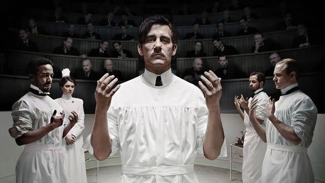 hbo Clive Owen (center) on ‘The Knick’