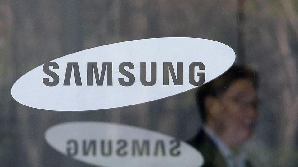 Der Elektronikhersteller Samsung überrascht mit einem höherem Quartalsgewinn als bislang angenommen.