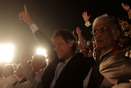 Opposition politician Imran Khan gestures to the crowd at a celebration rally in Islamabad, Pakistan November 2, 2016. REUTERS/Caren Firouz