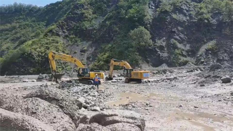 璨樹遠颺又成孤島！　明霸克露橋便道　遭3波泥流沖毀