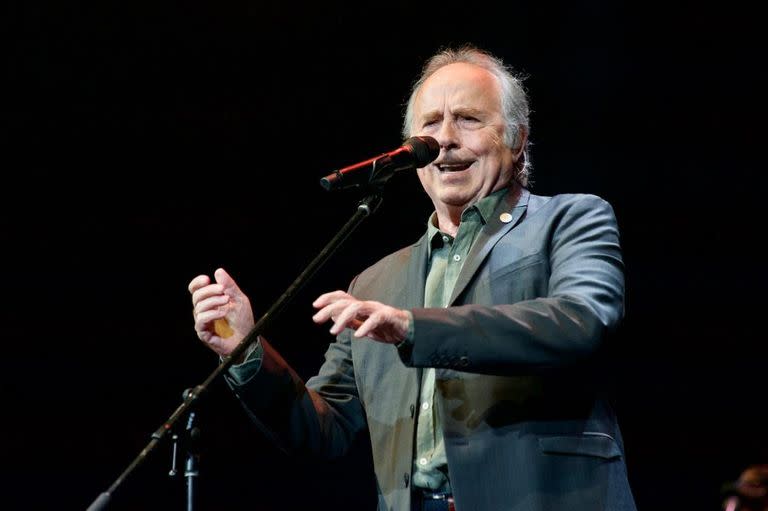 Joan Manuel Serrat se despidió anoche del público argentino tras su quinta presentación en el Movistar Arena