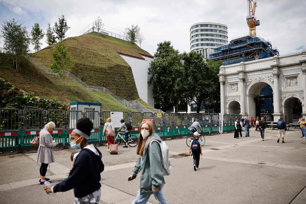 The Marble Arch Mound, a new temporary attraction, in central London (Photo: TOLGA AKMEN via Getty Images)