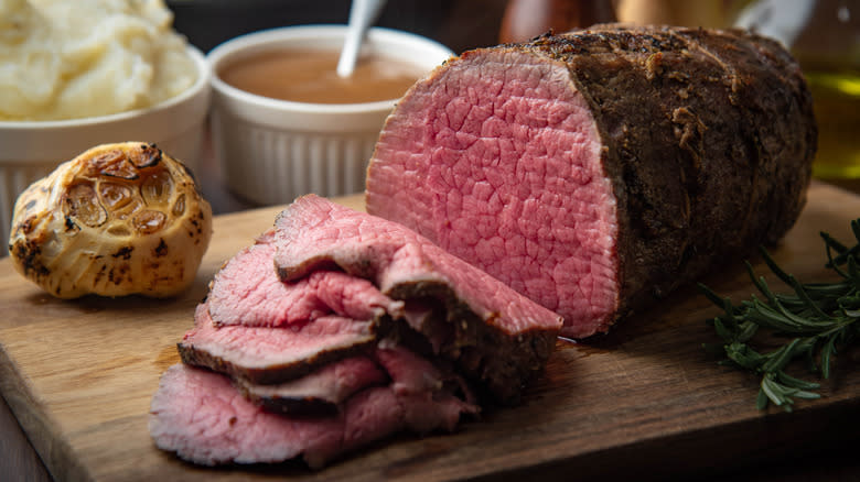 Sliced eye of round beef