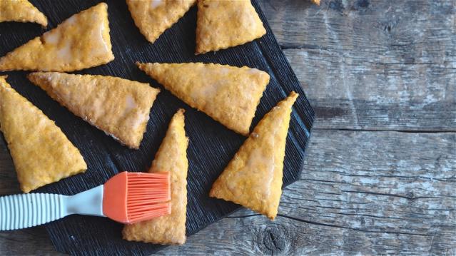 How To Clean a Sticky Pastry Brush