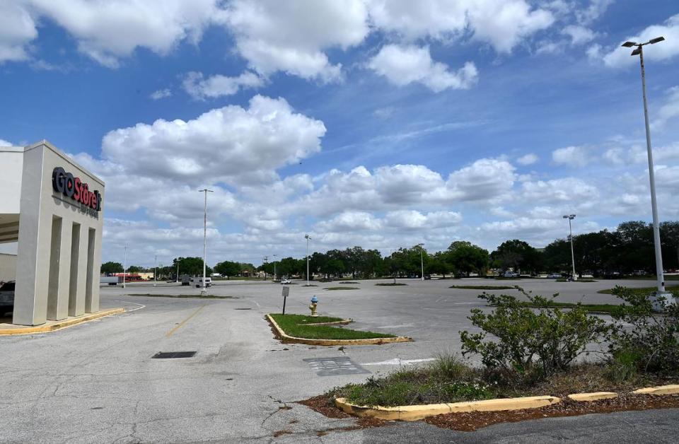 A 242-unit luxury garden-style apartment complex called Madison Bradenton could be the first new development at the defunct DeSoto Square Mall property in Bradenton.