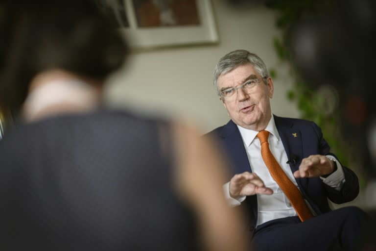 Le président du CIO, Thomas Bach, s'exprime lors d'une interview avec l'AFP avant les Jeux Olympiques de Paris 2024, au siège du CIO à Lausanne, le 26 avril 2024 (GABRIEL MONNET)