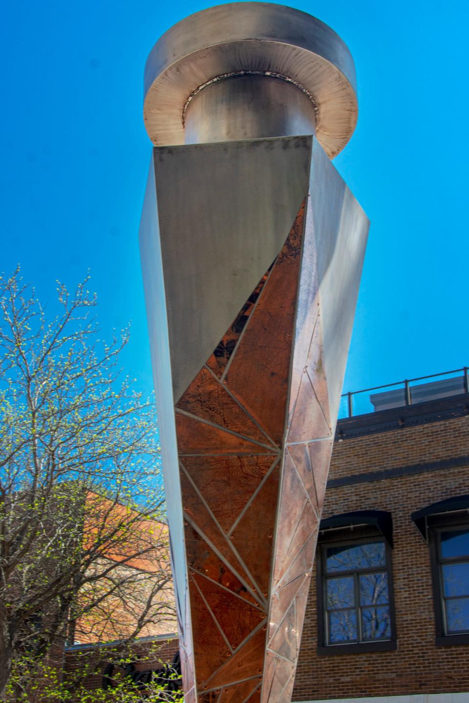 Point of Reference by Tim Jorgensen. Sioux Falls SculptureWalk 2022.