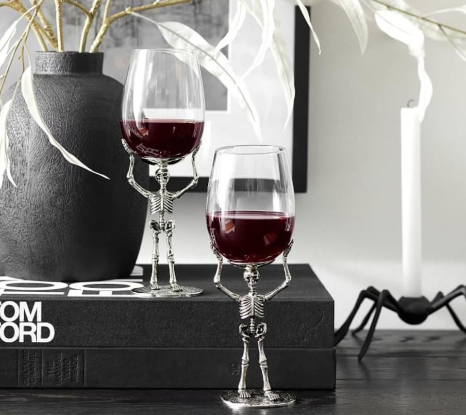 Just pour in red wine for a real bloody look. <a href="https://fave.co/3k6sxSv" target="_blank" rel="noopener noreferrer">Find it for $30 at Pottery Barn</a>. 