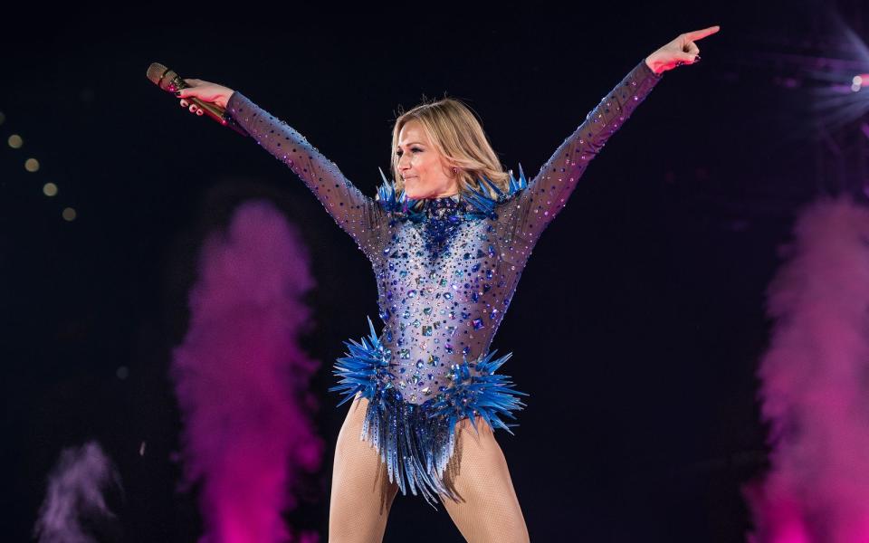 <p>Große Posen: Wenn es um die Präsentation geht, hält Helene Fischer locker mit internationalen Popstars wie Céline Dion oder Mariah Carey mit. (Bild: Anelia Janeva)</p>