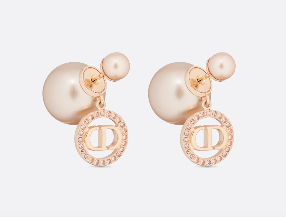 Dior耳環2023｜Dior Tribales珍珠耳環系列新款巡禮！珍珠與玫瑰金花兒耳環，這組合也太仙氣了吧