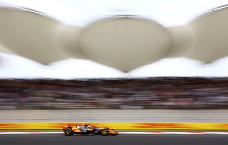 El McLaren de Lando Norris durante la clasificación al sprint del viernes en el GP de China de la F1