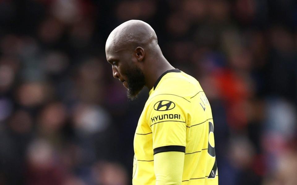 Romelu Lukaku of Chelsea leaves the pitch at half time during the Premier League match between Crystal Palace and Chelsea at Selhurst Park on February 19, 2022 in London, England
