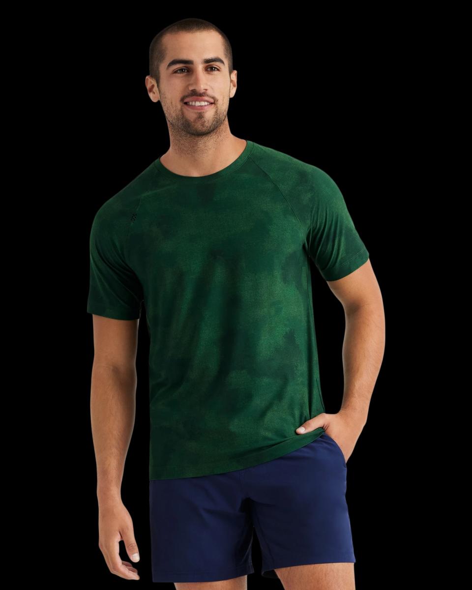 Rhone Reign Short Sleeve Top MOST ODOR-RESISTANT