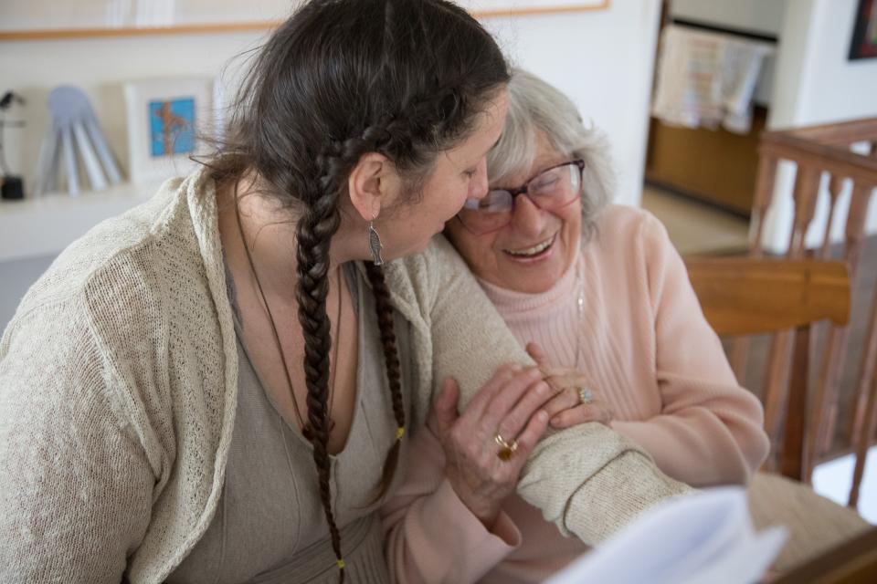 Songwriter Elizabeth Clark rehearses with former New City resident and Holocaust survivor Friede Gorewitz.