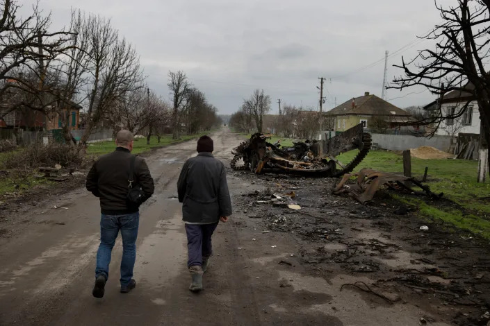 The remains of a destroyed Russian armored vehicle in Husarivka, Ukraine, April 14, 2022. (Tyler Hicks/The New York Times)