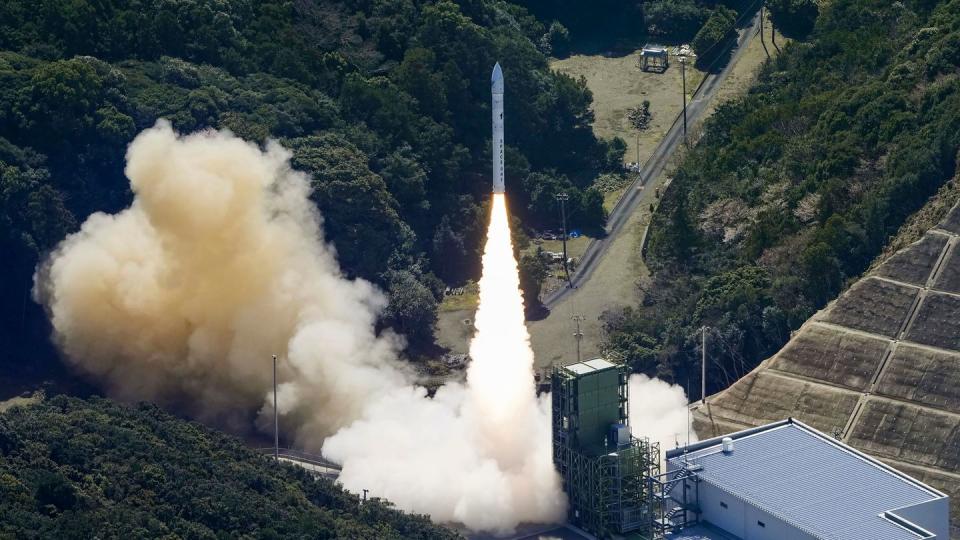 Satellitenstart gescheitert - japanische Rakete explodiert. (Bild: -/Kyodo News/dpa)