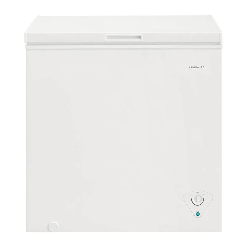 2) 7.0-Cubic-Foot Manual Defrost Chest Freezer