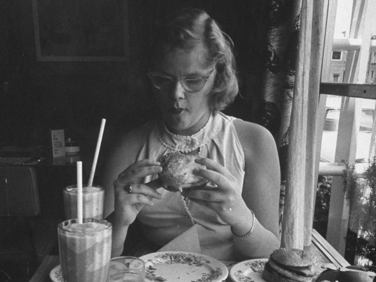 girl diner hamburger 50s