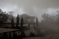 <p>A house covered with ash is seen after the eruption of the Fuego volcano in San Miguel Los Lotes in Escuintla, Guatemala, June 6, 2018. (Photo: Carlos Jasso/Reuters) </p>