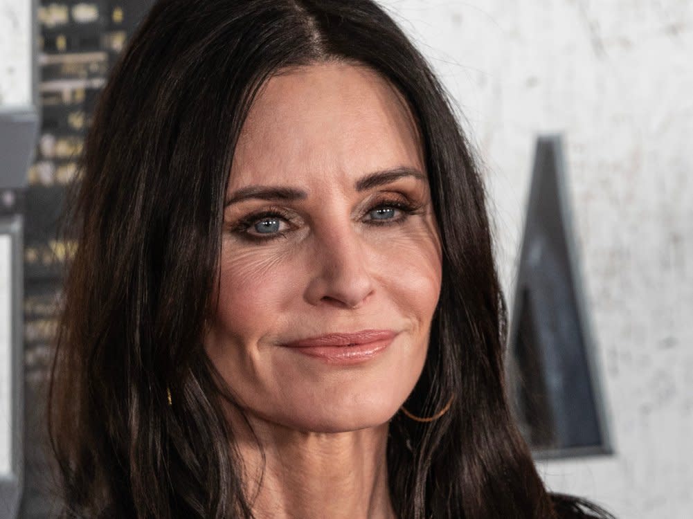 Courteney Cox machte vor 40 Jahren in einem Musikvideo von Bruce Springsteen mit - es war ihr großer Schritt ins Rampenlicht. (Bild: lev radin/Shutterstock.com)