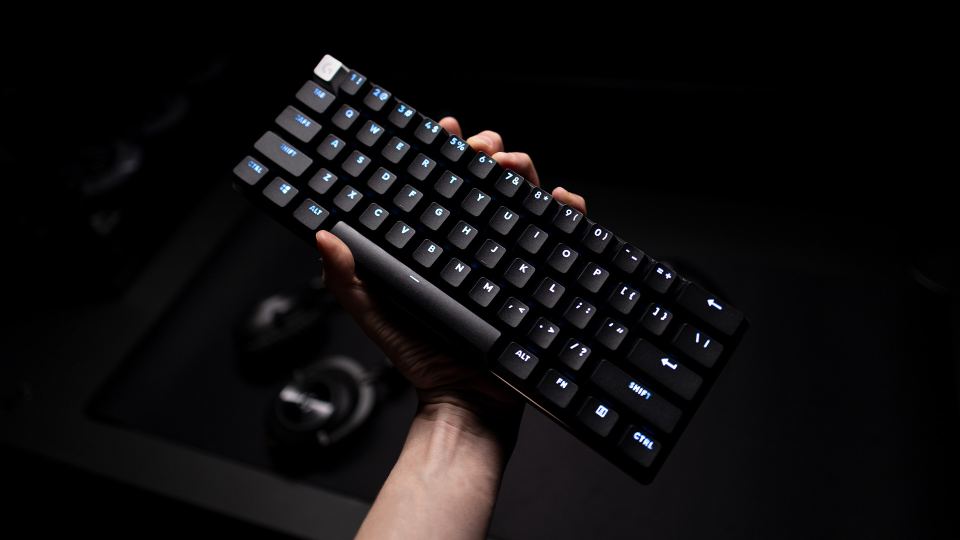 專為射擊遊戲賽事而生的 Logitech G PRO X 60 機械式 60% 電競鍵盤今日(22)上市（來源：羅技官方提供）