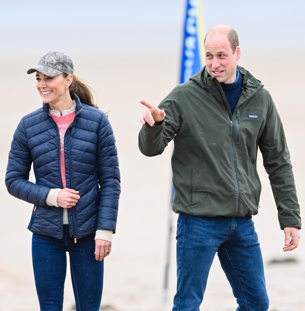 ST ANDREWS, SCOTLAND - MAY 26: Prince William, Duke of Cambridge and Catherine, Duchess of Cambridge join Fife Young Carers for a session of land yachting on West Sands beach at St Andrews, hosted by local company Blown Away on May 26, 2021 in St Andrews, Scotland. (Photo by Pool/Samir Hussein/WireImage)