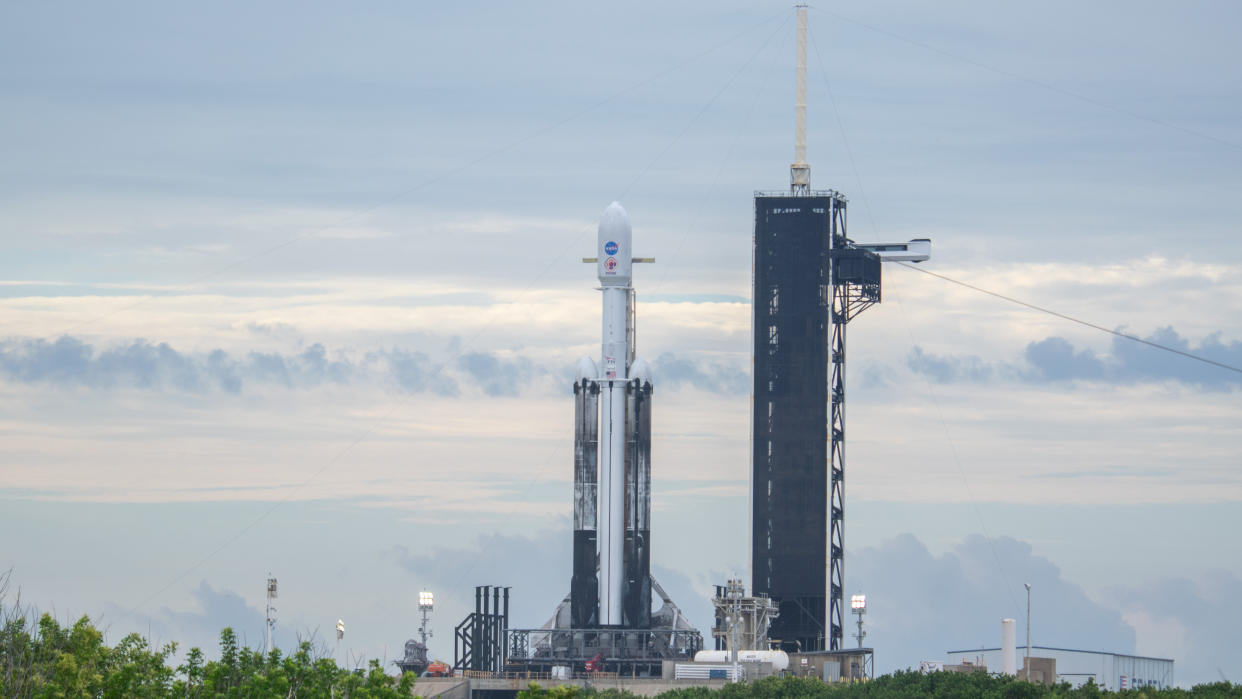  A falcon heavy rocket with sooty side boosters stands at lc-39a for NASA's Psyche mission, Oct. 11, 2023. 