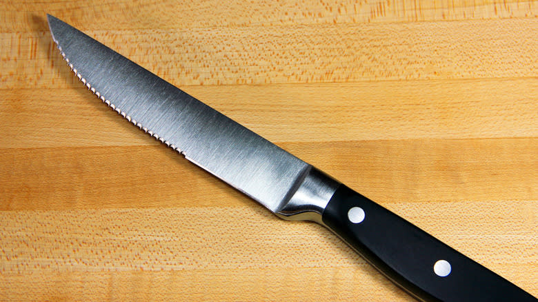 Serrated steak knife